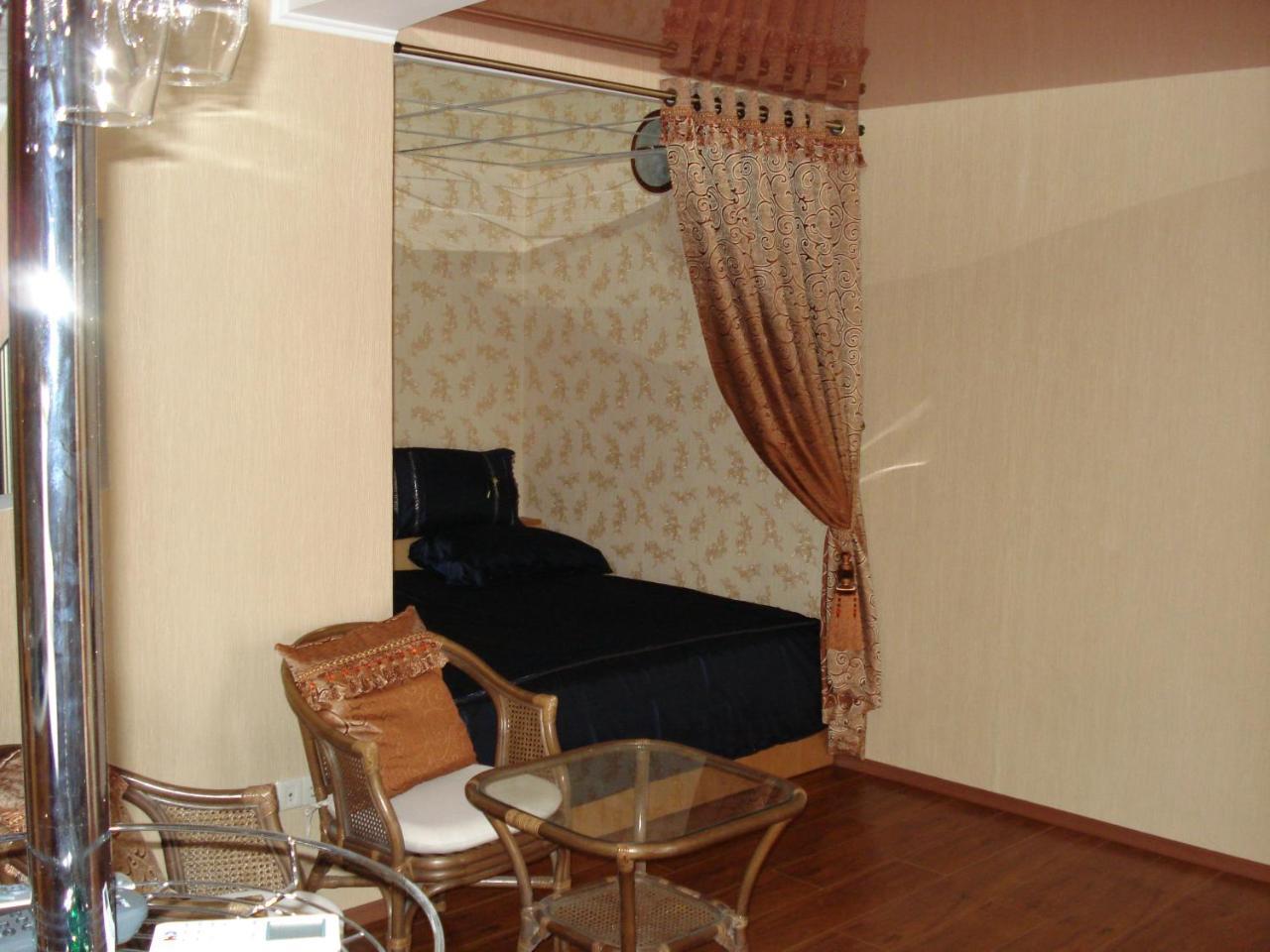 Апартаменти По Сковороди Khmel'nyts'kyy Exterior foto